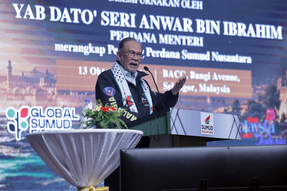 Anwar condemns international community’s failure to end Palestinian suffering