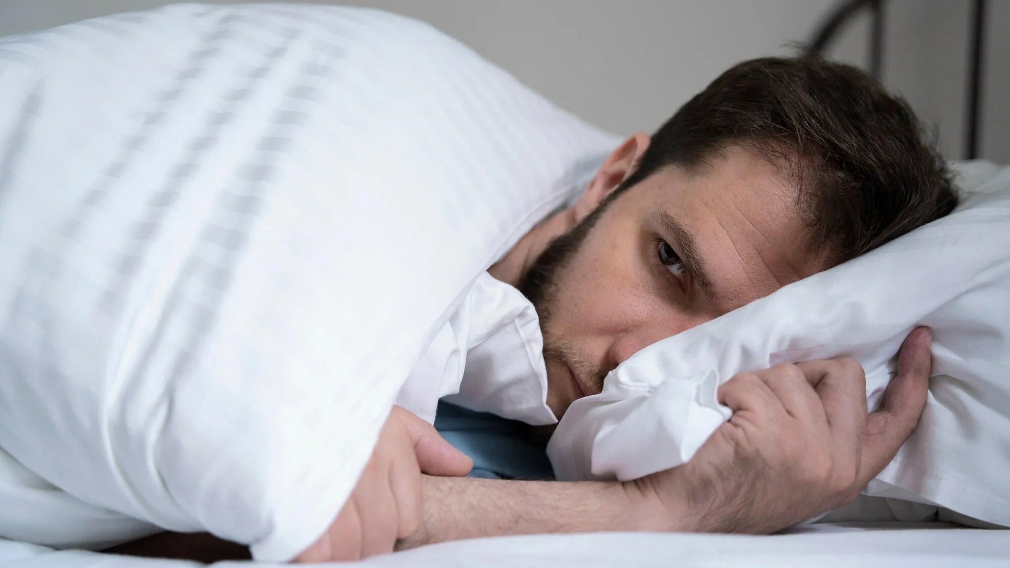 Frequent nighttime awakenings linked to higher dementia risk, study finds
