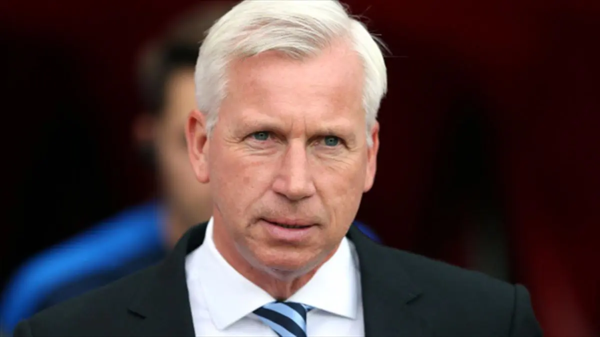 EPL: They look shoulders above others – Alan Pardew makes title prediction