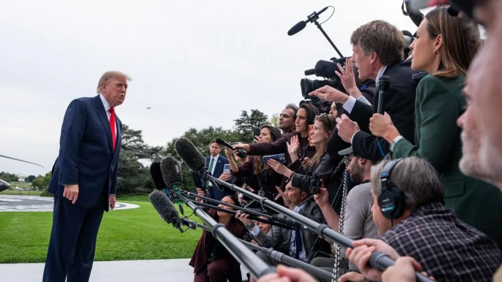 Judge extends White House access for CNN, MS NOW, Politico amid legal fight