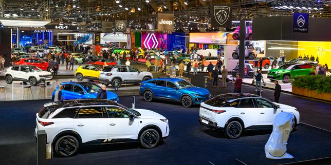 Struggling car manufacturers are counting on the Motor Show to turn things around