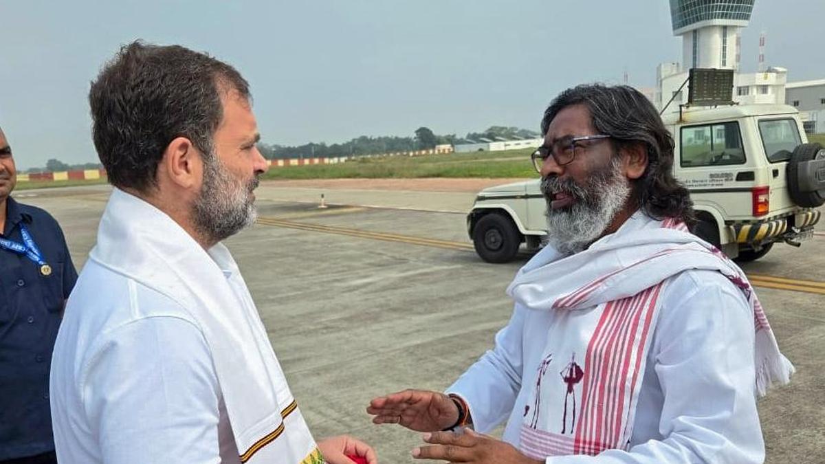Jharkhand protest: Rahul Gandhi urges Hemant Soren to meet protesting students and resolve their issue