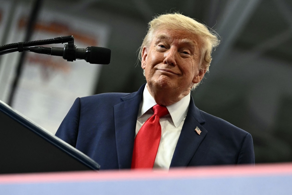 Trump, White House post video of UK man killed by tiger, sparking backlash