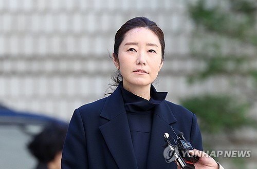 (LEAD) Lawmaker sentenced to 2 1/2 yrs in prison over cash-for-nomination scandal
