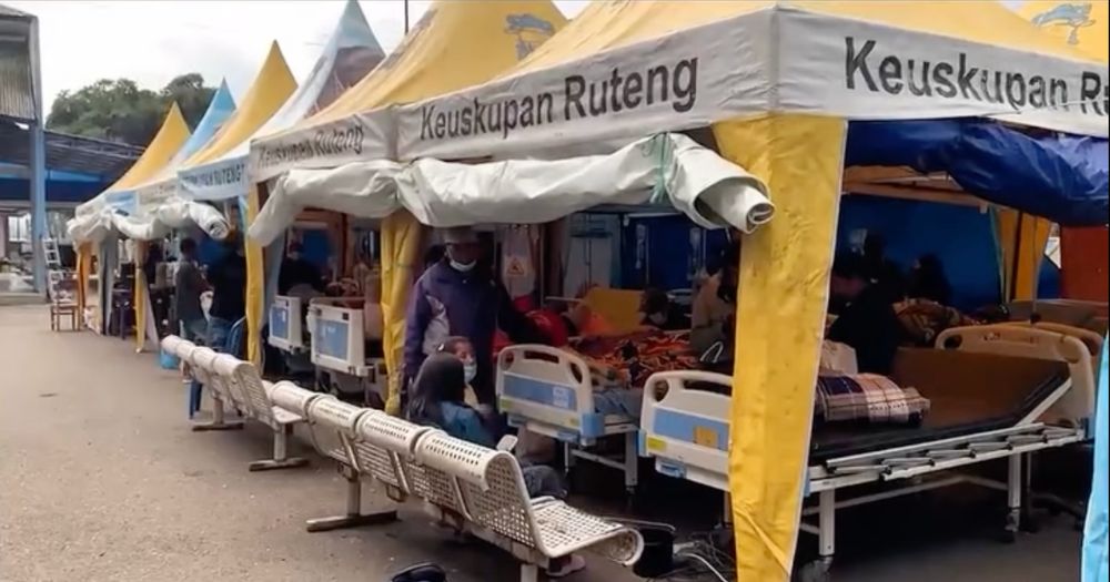 5.9-magnitude aftershock hits eastern Indonesia as deaths from initial earthquake climbs to 54