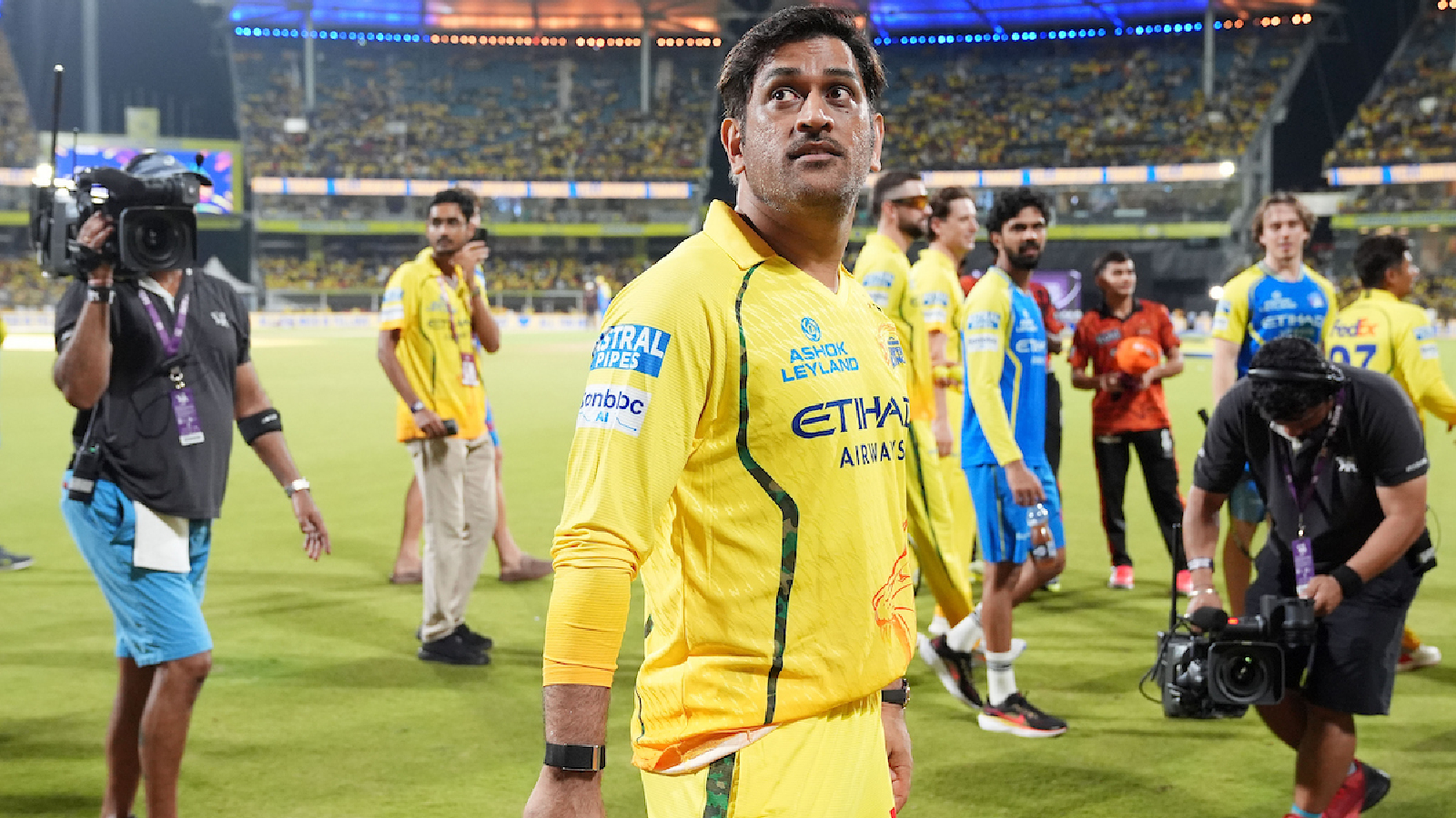 ‘What will Dhoni’s place be’: Former India captain asks CSK amid head coach search