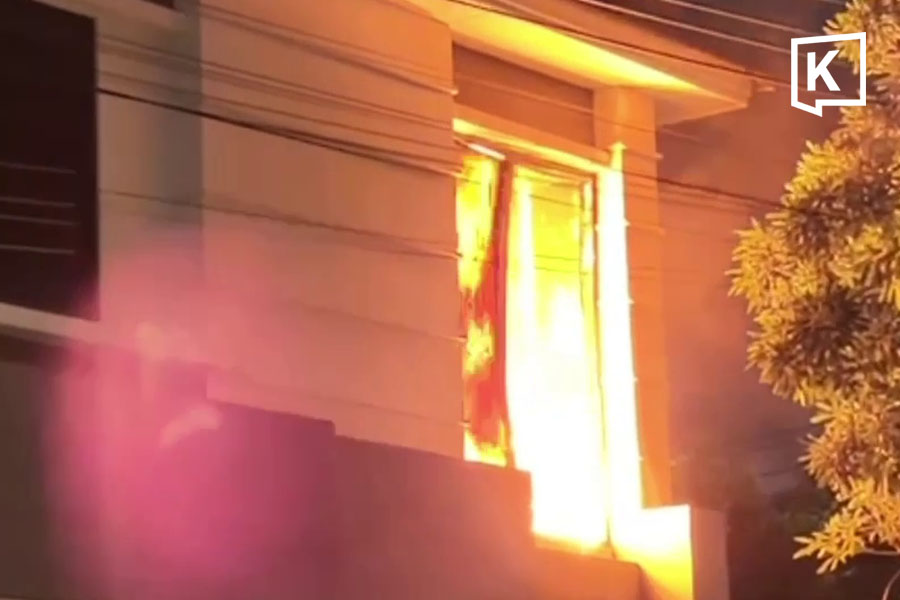 Couple found dead after Nonthaburi house fire, petrol discovered inside