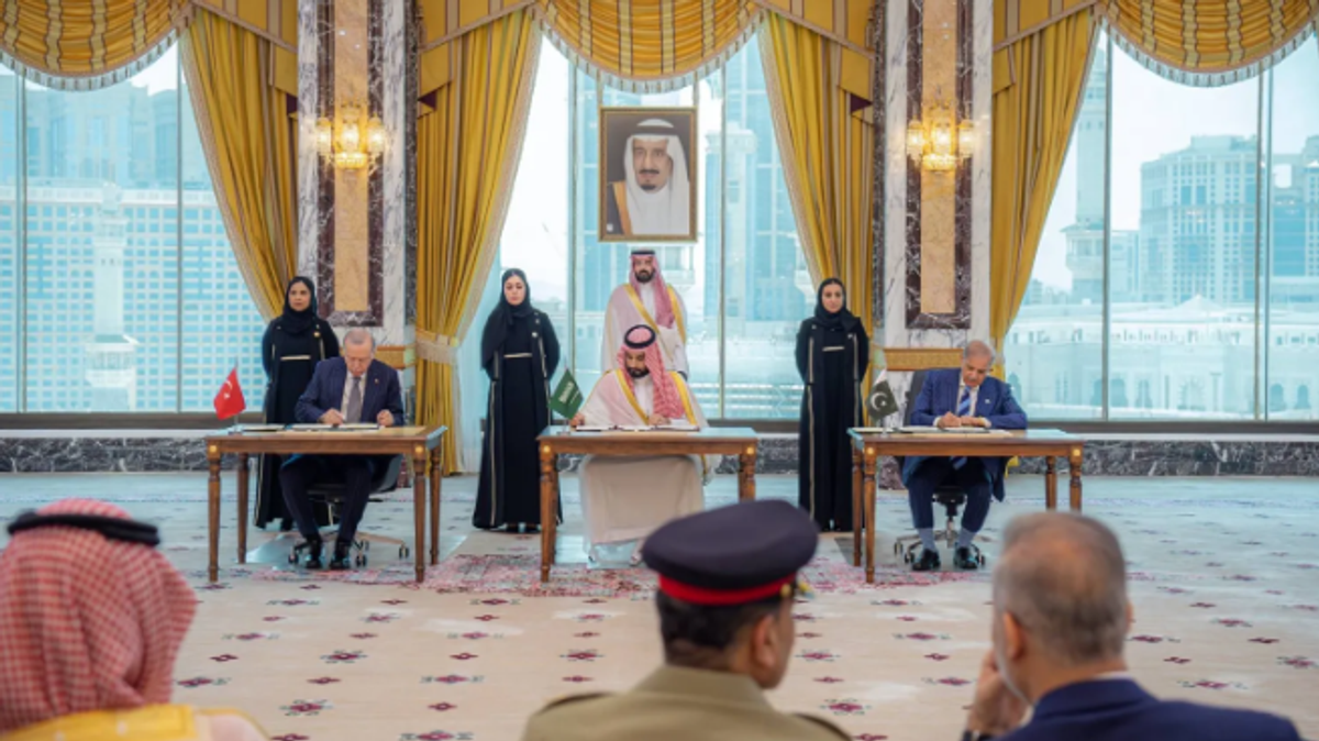 Pakistan to continue constructive role with Saudi Arabia, Turkey in regional security, says PM