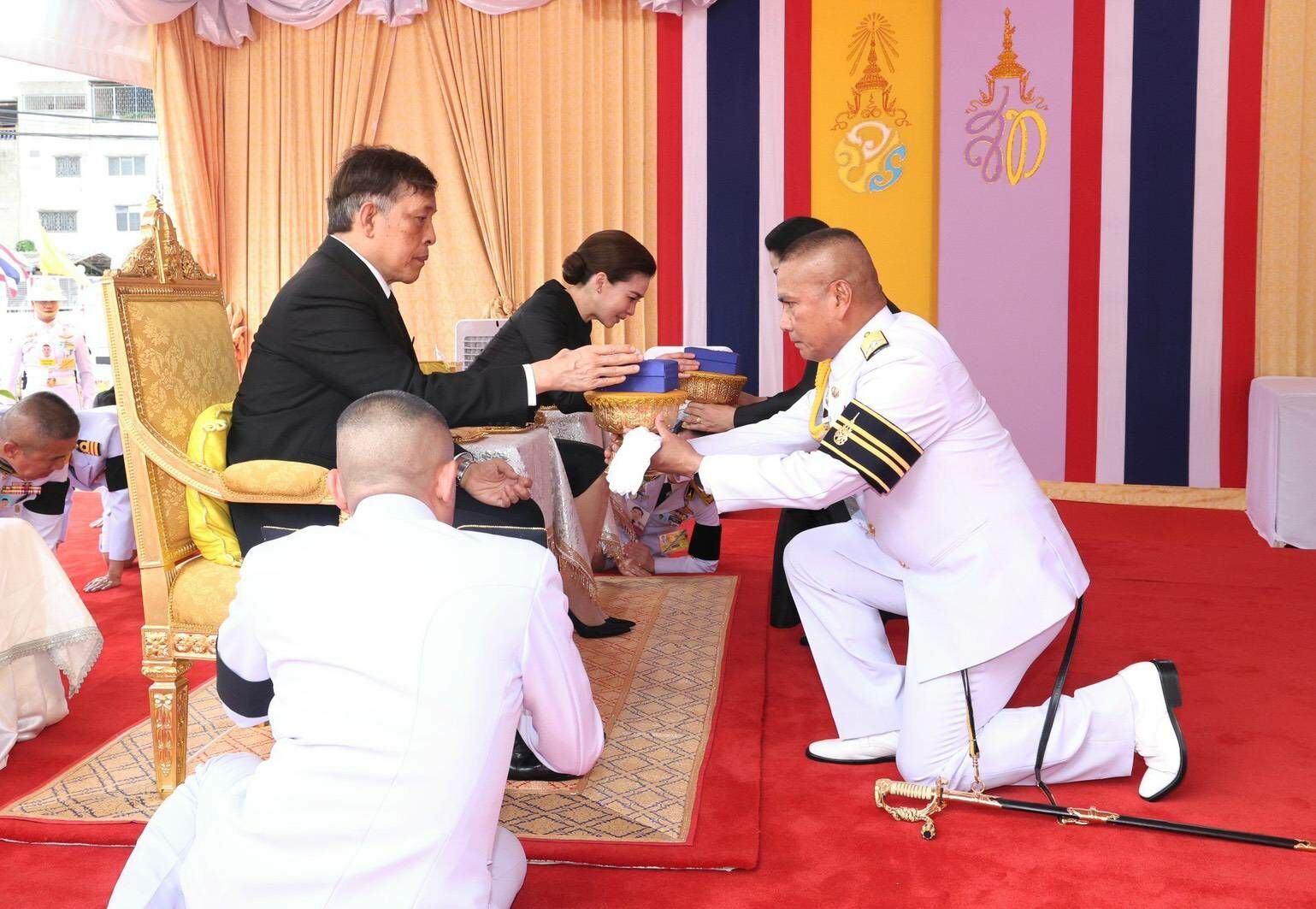 Their Majesties open the new 228-bed Thotsamabophit Building in Thonburi