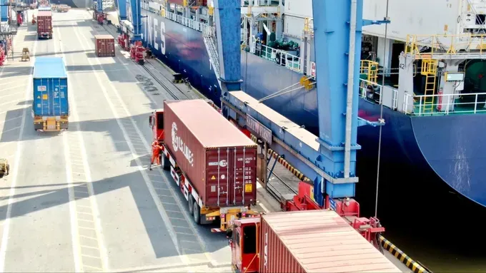 Vietnam moves to expand capital mobilization channels