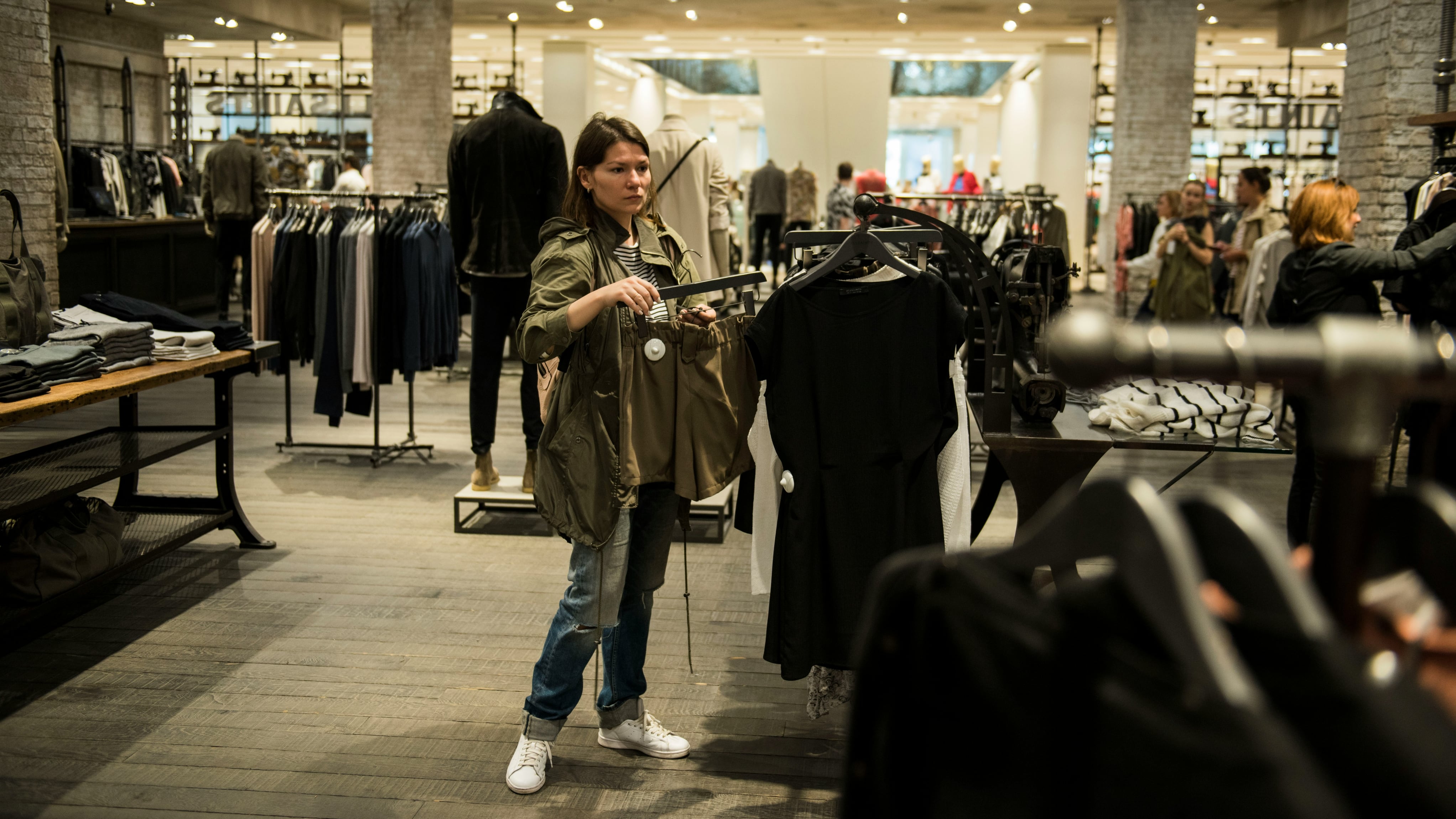 Why Is It Still So Painful to Shop in Stores?