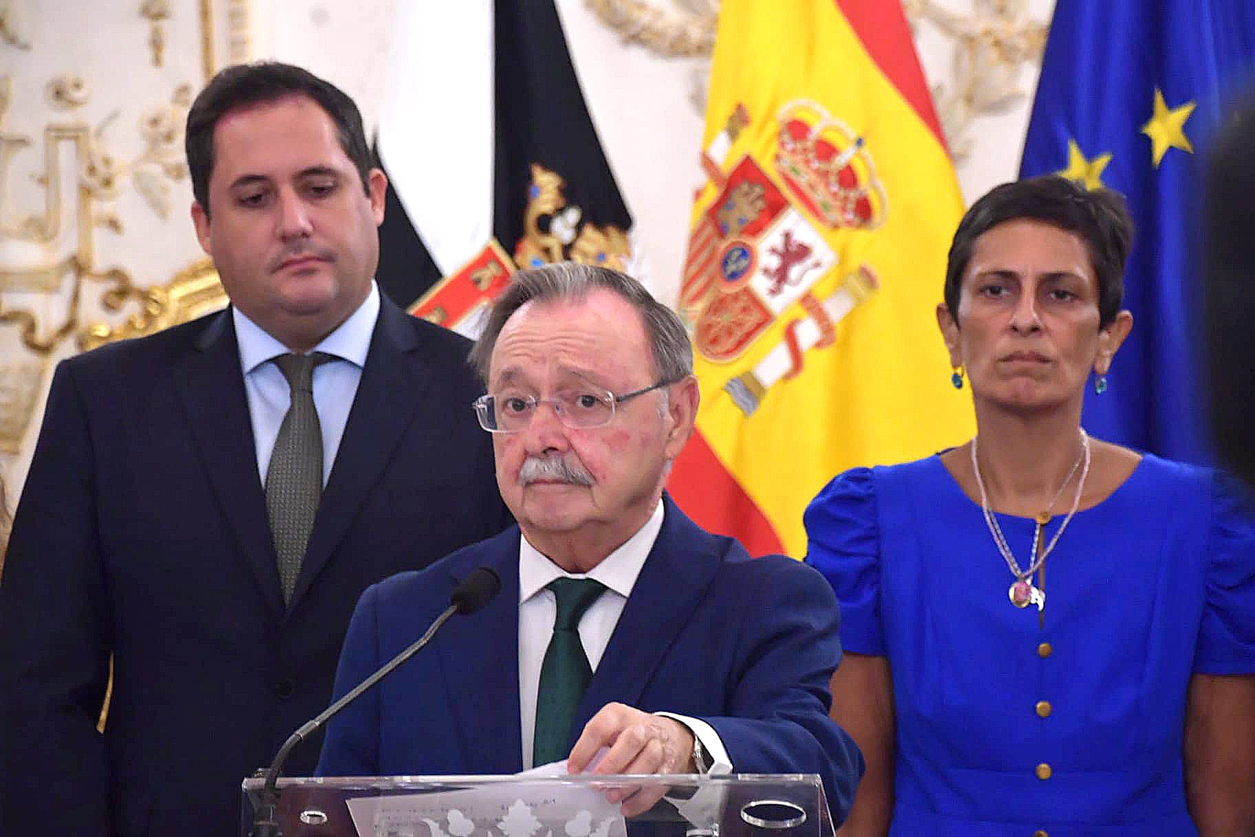 Última hora de la entrada de inmigrantes a Ceuta, en directo | El presidente de Ceuta amenaza al Gobierno con acudir al poder judicial si no resuelve la crisis en 30 días