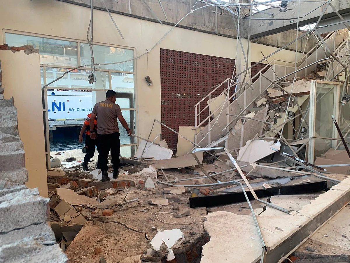 New 5.9 quake hits Indonesia's Flores region; Death toll from earlier tremor rises to 54