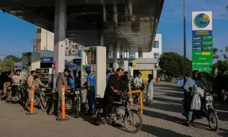Govt raises petrol price by Rs1.20 per litre, reduces high-speed diesel rate by Re0.17
