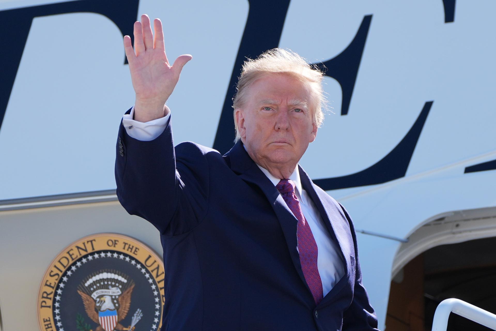 Trump claims again S. Korea to invest in Alaska LNG project under trade deal