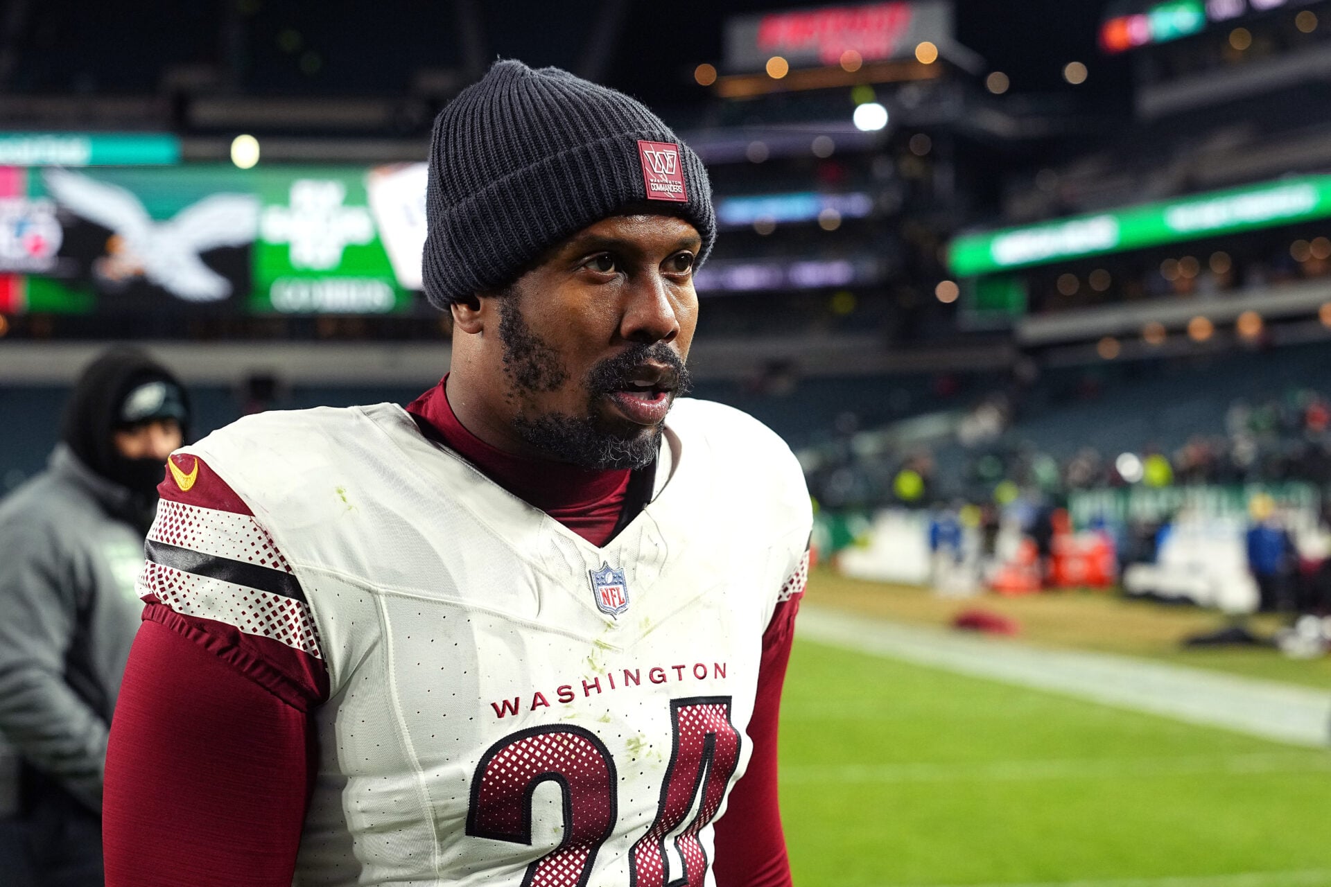 ’10 years late’ – Cowboys fans divided over eight-time Pro Bowl linebacker Von Miller signing