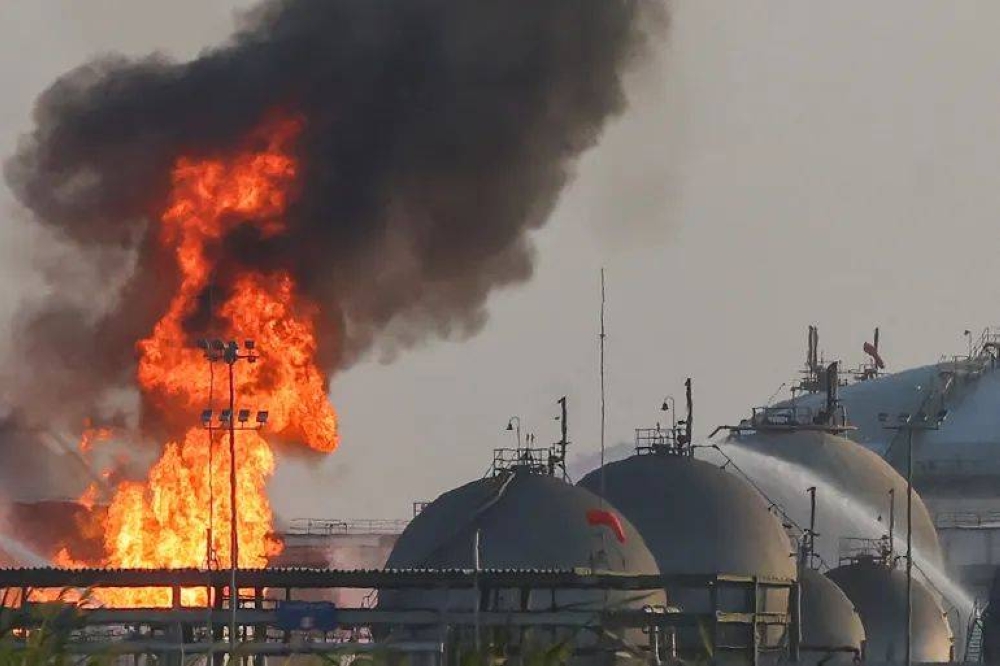 Fire breaks out at Saudi Aramco HQ after attack