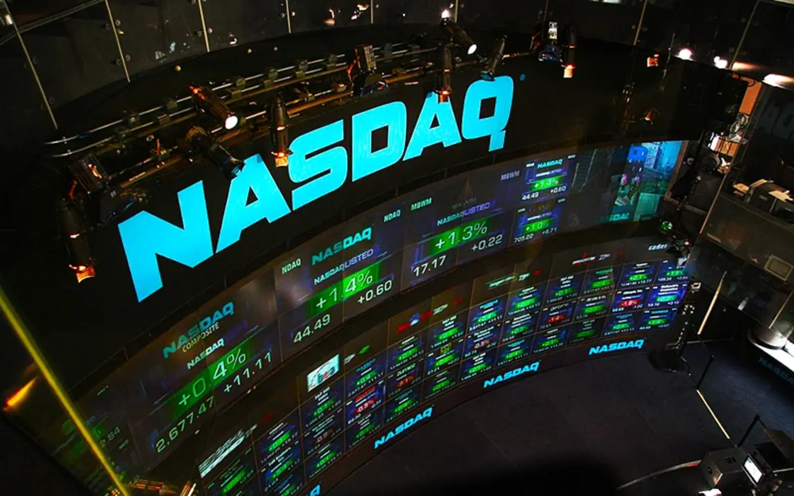 Nasdaq ends sharply lower as hot inflation data stirs rate-hike worries