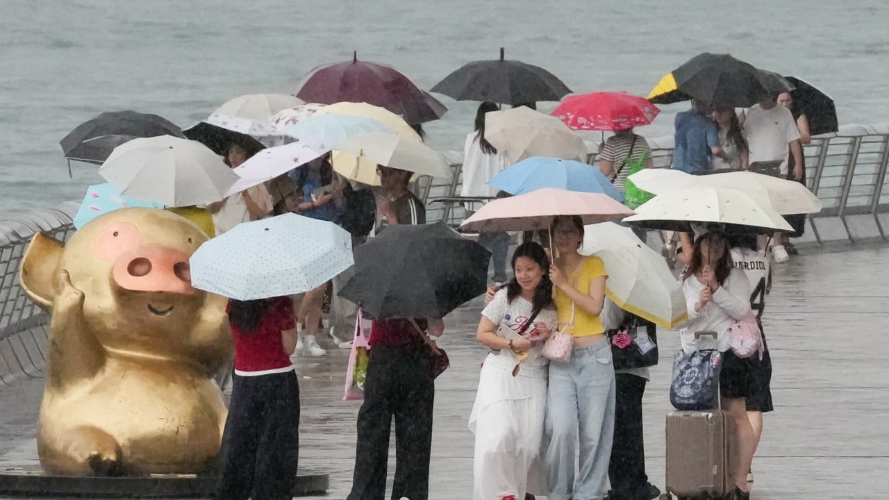 Hong Kong tourist arrivals up 3% in July as bad weather curbs mainland growth