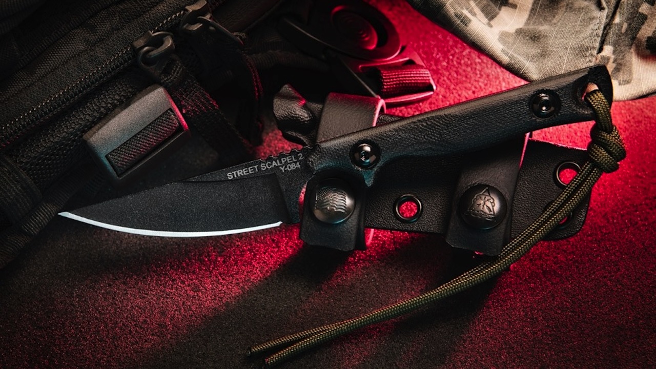 This Compact Fixed Blade Gives You More Handle Without a Bigger Knife