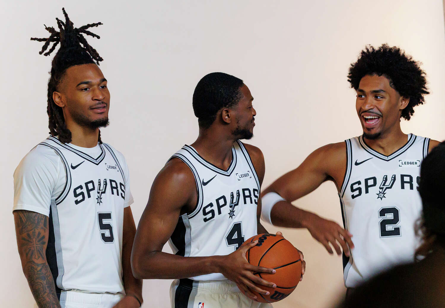 Spurs to unveil three-guard lineup of De'Aaron Fox, Stephon Castle, Dylan Harper against Suns