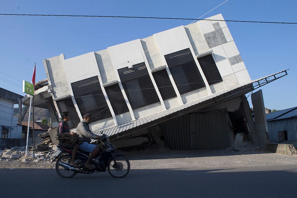Indonesia earthquake: Death toll rises to 54 as rescuers race to reach devastated Flores communities