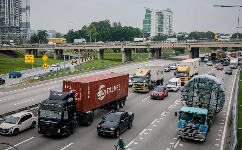 Zahid: Govt targets 50pct cut in road deaths by 2030