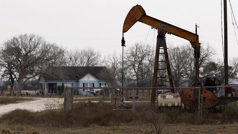 Oil prices retreat as investors weigh supply outlook, Middle East tensions