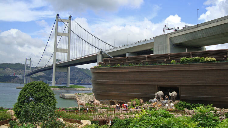 7 Weird attractions to visit in Hong Kong
