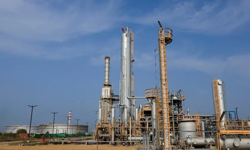 Pakistan's largest refiner expands US crude imports amid Hormuz disruption