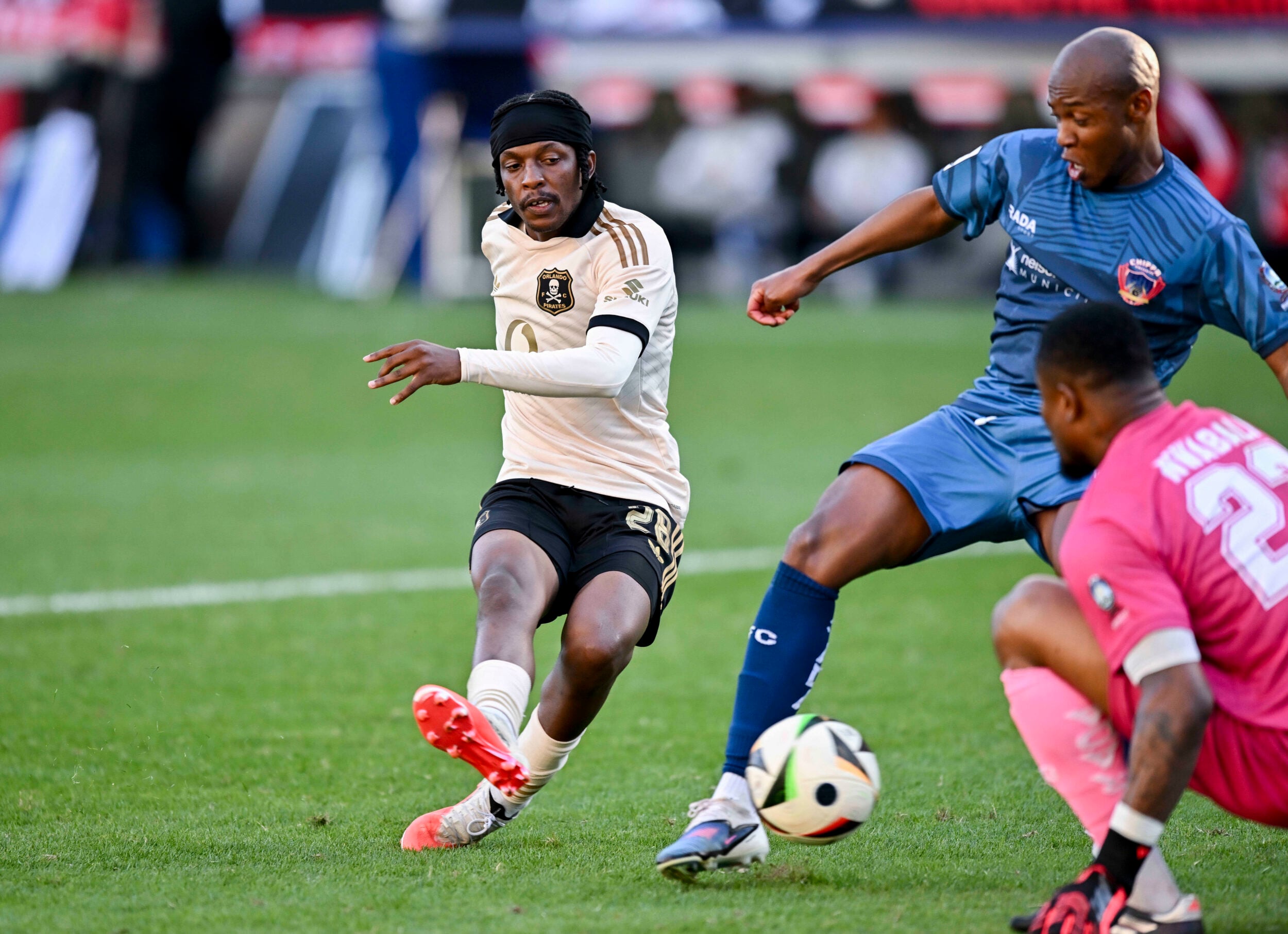 Pirates’ Ouaddou backs ‘talented’ Maswangayi to fill Mofokeng void
