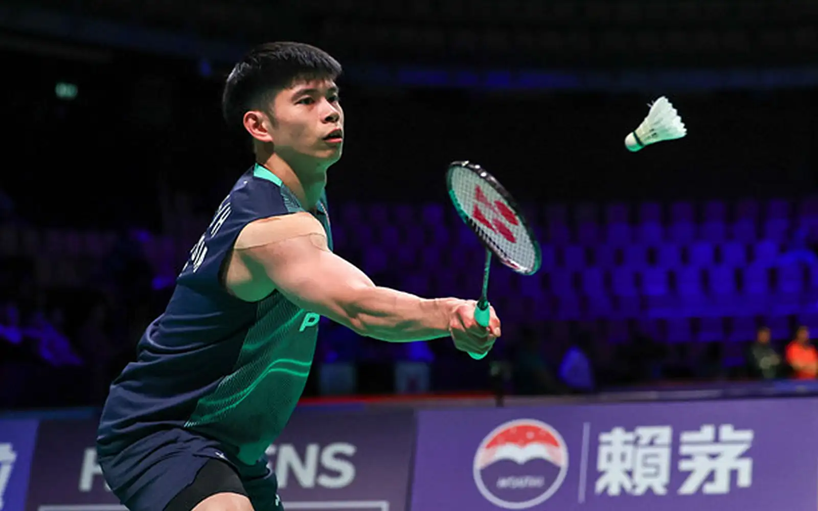 Jun Hao, Letshanaa win openers at World Championships