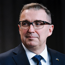 Minister plans new forestry council to bridge deep policy divides