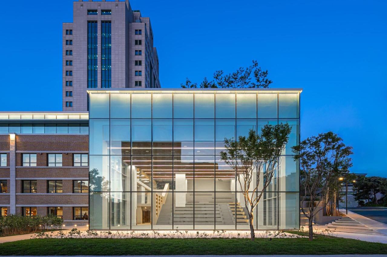 Drugmaker Yuhan's historic headquarters wins Korea's top architectural honor