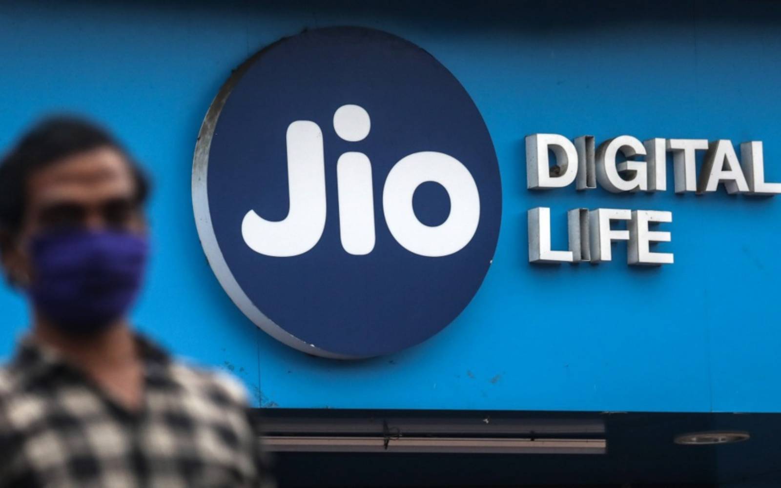 Mukesh Ambani’s Jio seeks US$3.2bil in record India IPO