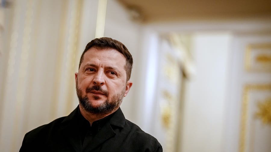 Ukraine: Zelensky announces new attacks on Russian refineries
