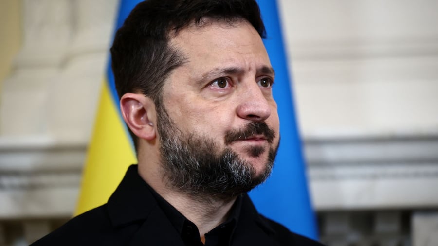 Ukraine war: Zelensky announces attacks on Russian oil refineries