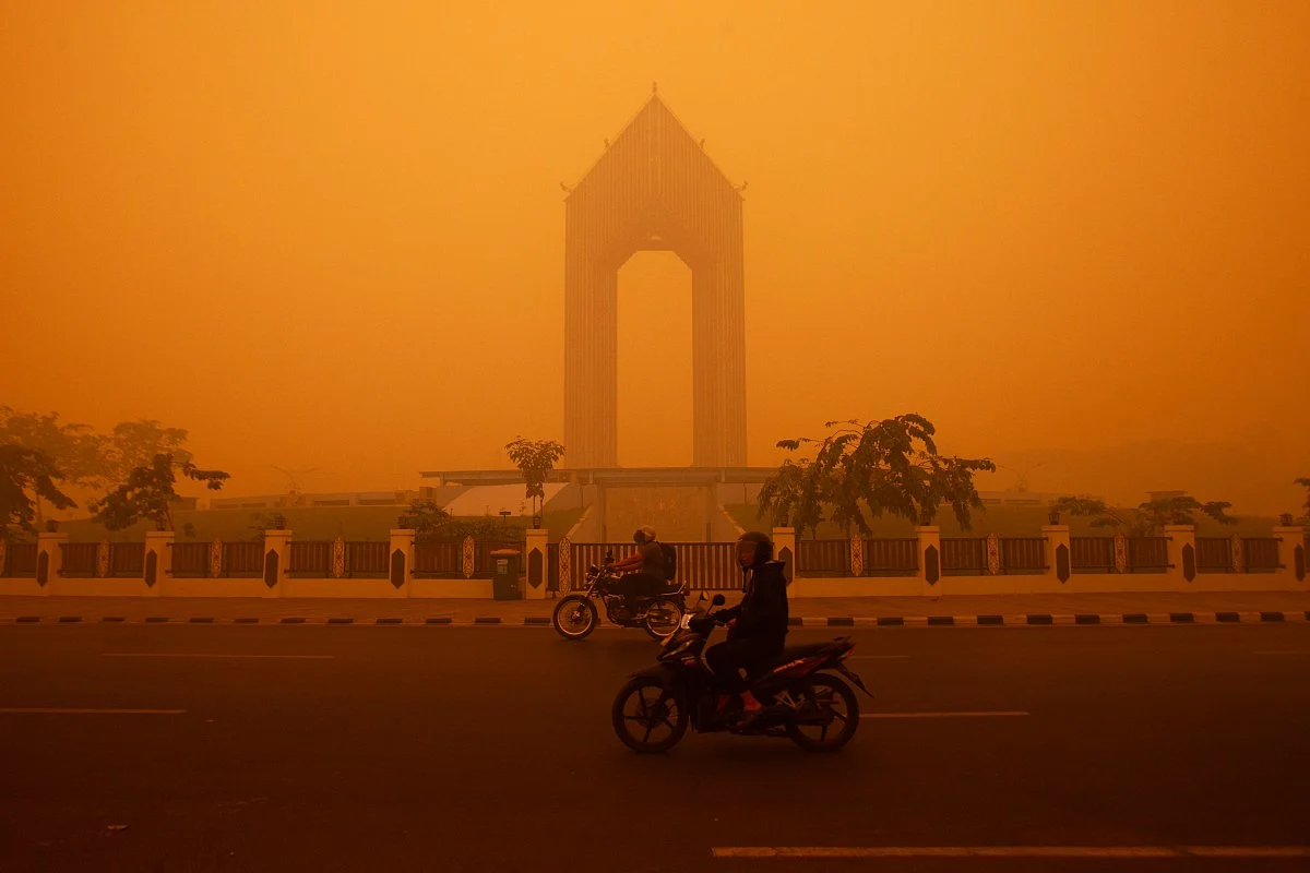 Haze turns Indonesia skies orange, shuts schools in East Timor
