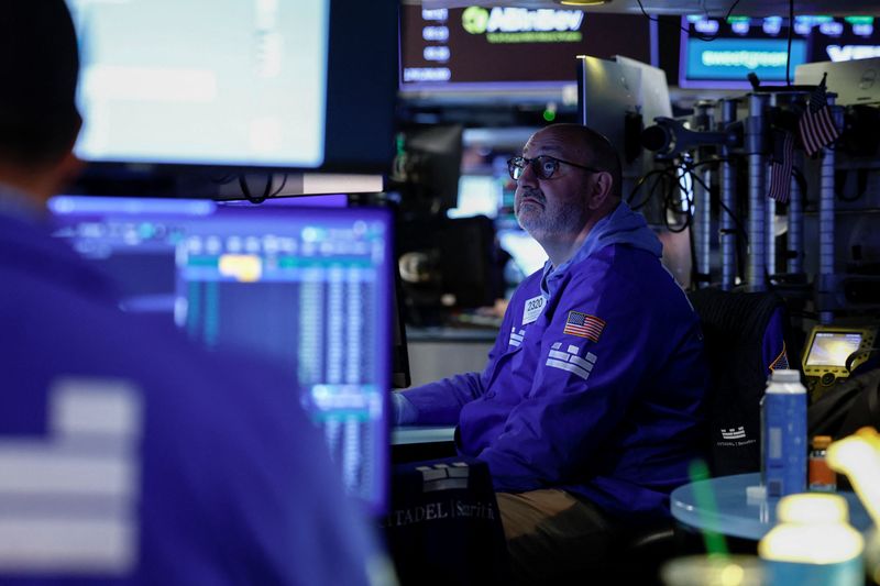 Morning Bid: Retail risk