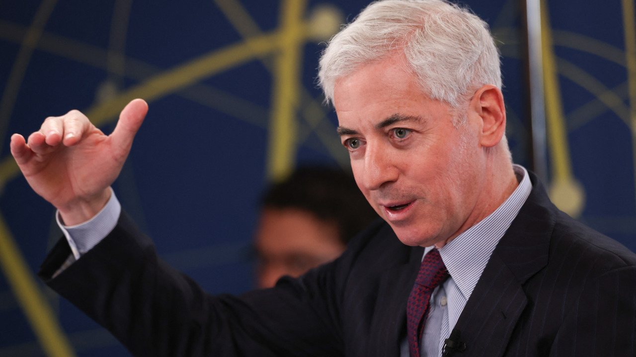 Bill Ackman lost $400M dumping Netflix — now says it ‘won the streaming wars.’ Should you rebuy a stock that burned you?