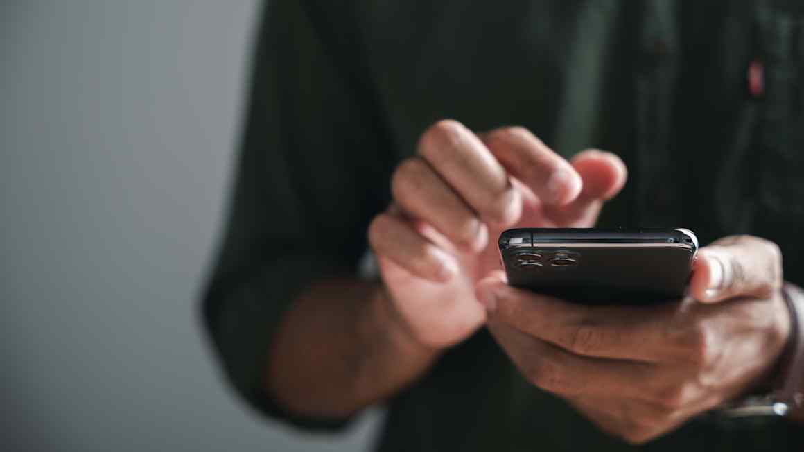 New ‘zero-click’ spyware hacked phones using targeted ads
