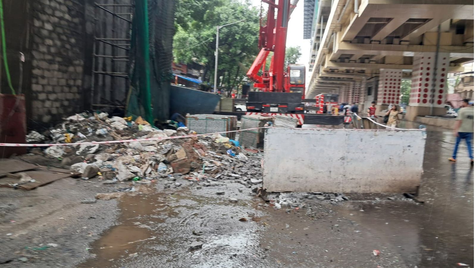 Mumbai metro slab collapses in Mira Bhayandar; contractor fined Rs 10 crore