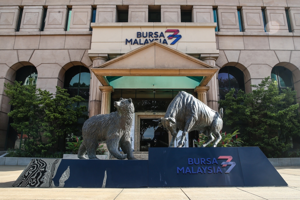 Bursa Malaysia ends lower amid geopolitical, global growth concerns