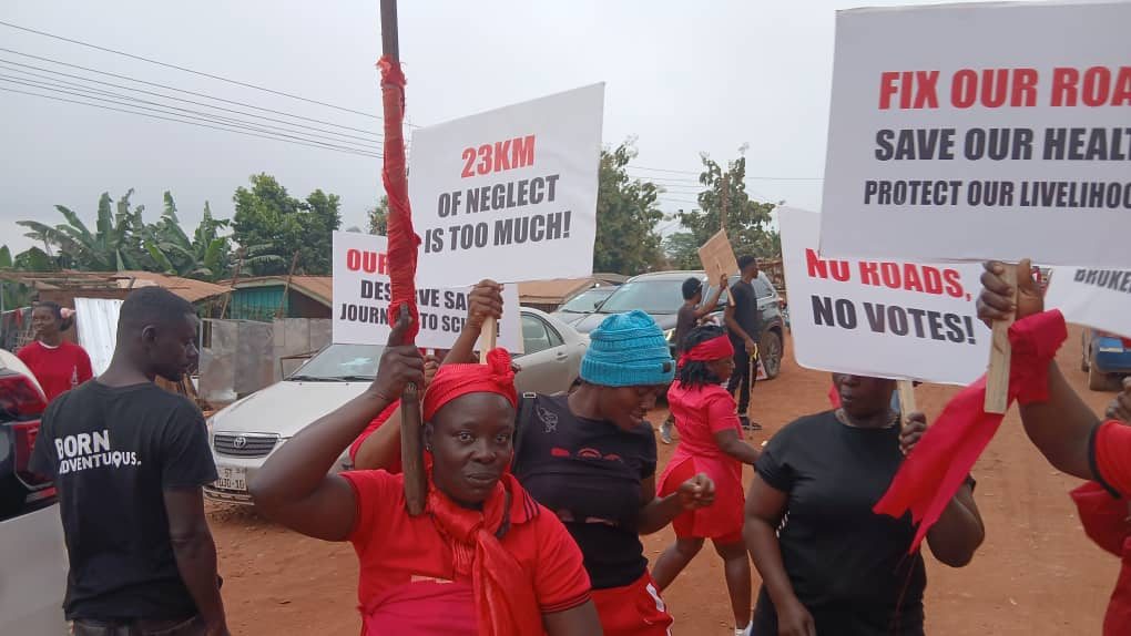 Residents of Brekusu-Kwabenya-Kitase protest over deplorable roads