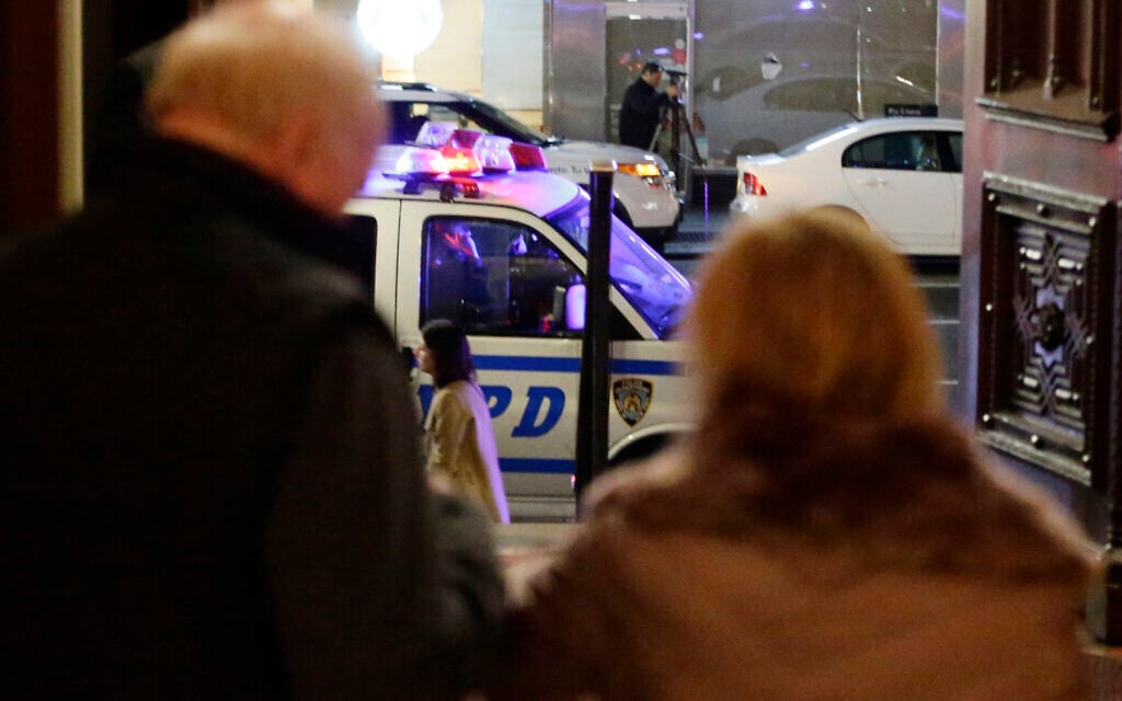Jewish watchdog urges NYPD to increase officers in hot spots after synagogue attack