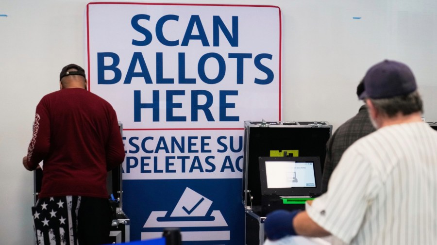 Democrats must not take their opportunity to win the midterms for granted