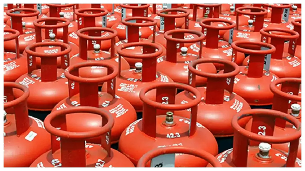 Govt Sets Emergency LPG Production Targets For 21 Companies To Reduce Import Dependence