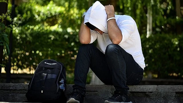 Guiding Light: The Devil’s Most Powerful Weapons Are Discouragement And Doubt