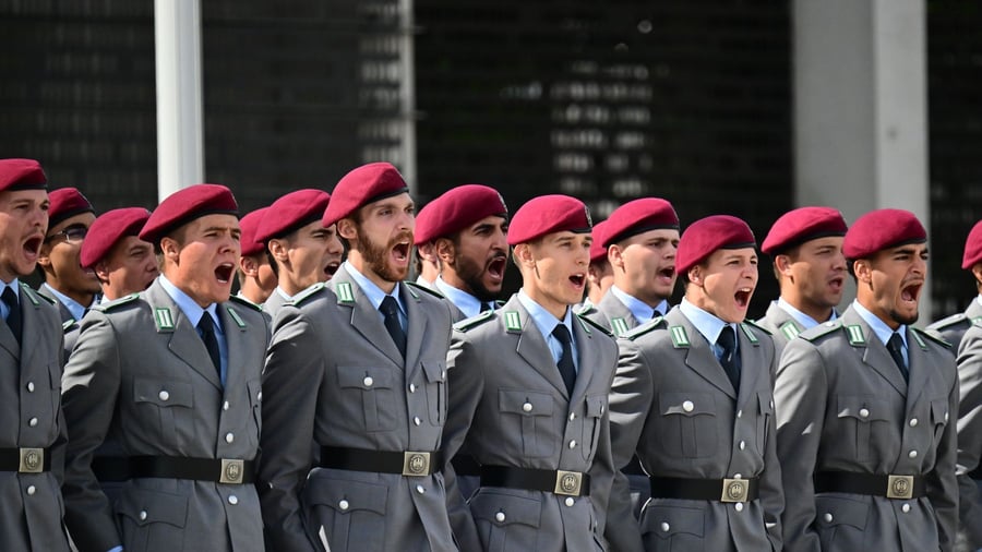 Verteidigung: Bundeswehr wächst so schnell wie geplant
