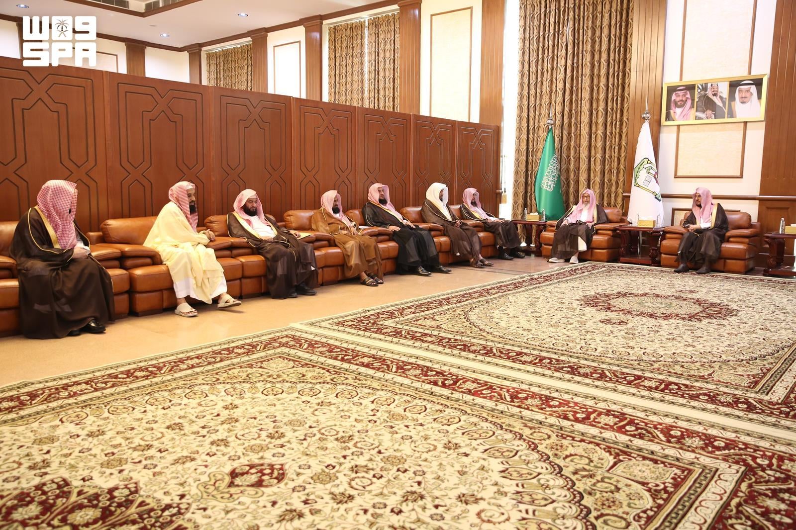 Grand Mufti receives regional fatwa commissioners, stresses service to public